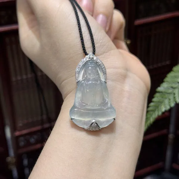 Mặt dây Quán thế âm bồ tát ngọc phỉ thuý cao băng Myanmar