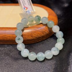 Vòng chuỗi ngọc phỉ thuý hoa bay