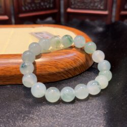 Vòng chuỗi ngọc phỉ thuý hoa bay