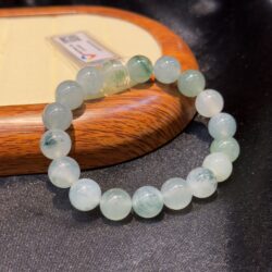 Vòng chuỗi ngọc phỉ thuý hoa bay