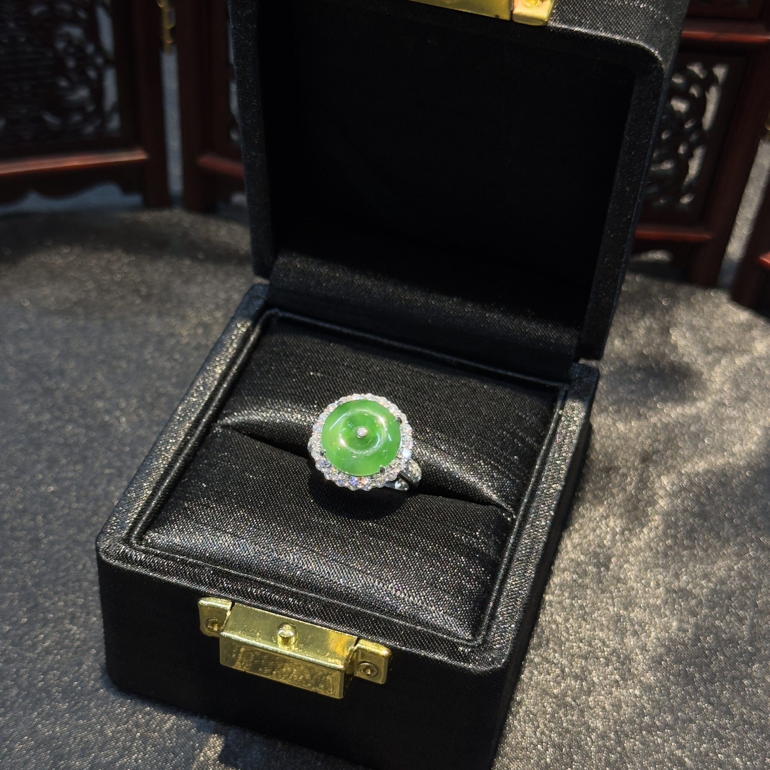 Nhẫn ngọc phỉ thuý băng dương lục Nhẫn ngọc phỉ thuý băng dương lục - Ảnh 3
