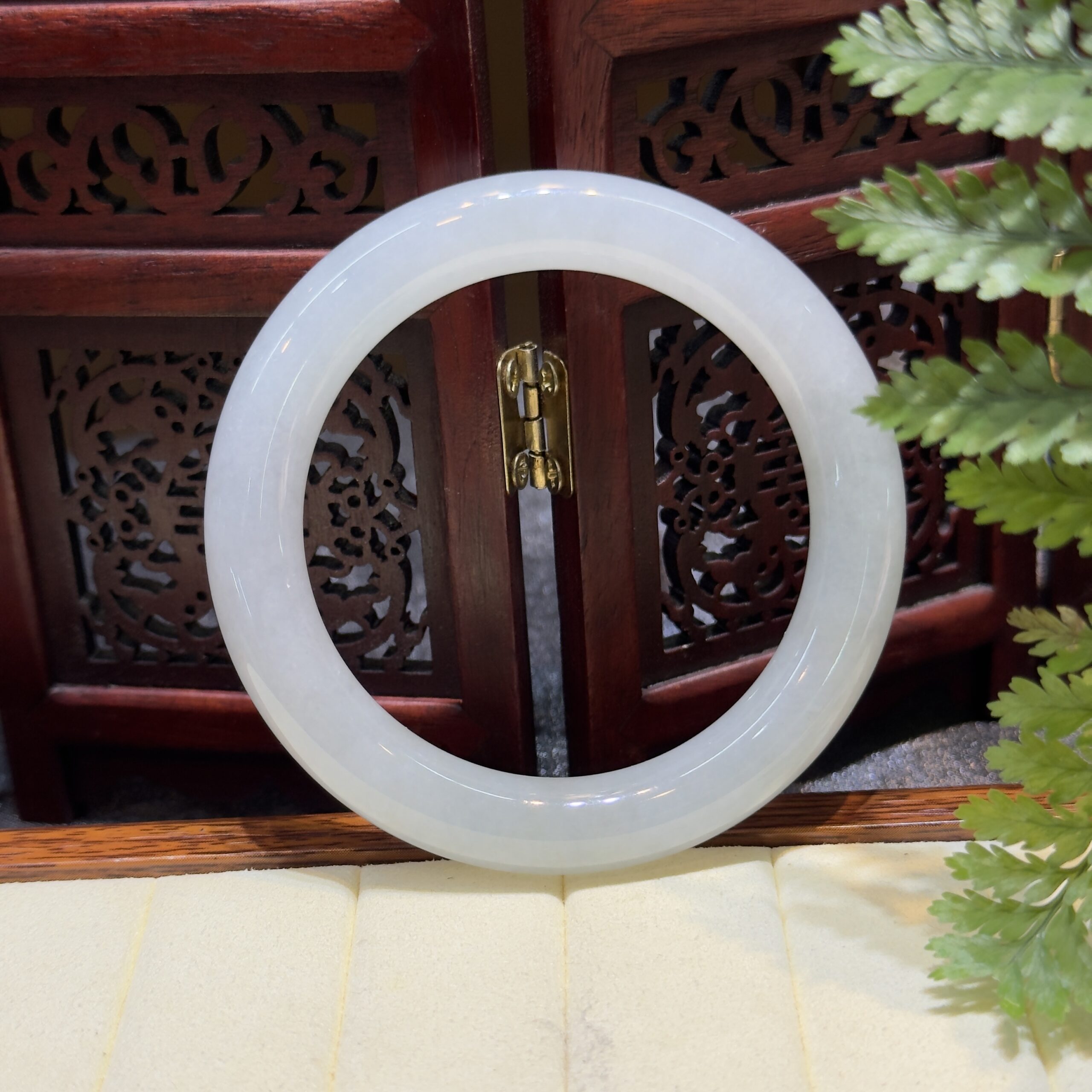 Vòng bản liền ngọc phỉ thúy Myanmar Vòng bản liền ngọc phỉ thúy Myanmar - Ảnh 4