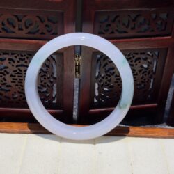 Vòng bản liền ngọc phỉ thuý mùa xuân