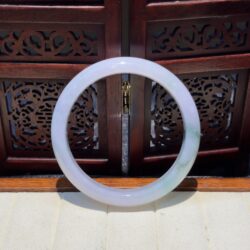 Vòng bản liền ngọc phỉ thuý mùa xuân