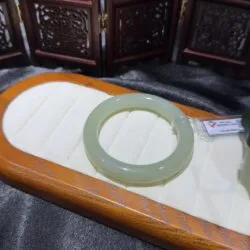 Vòng bản liền ngọc bích Nga - Hình ảnh 5