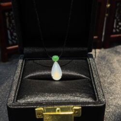 Mặt dây ngọc phỉ thuý cao băng