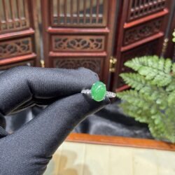 Nhẫn ngọc phỉ thuý băng dương lục đậm Nhẫn ngọc phỉ thuý băng dương lục đậm