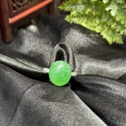 Nhẫn ngọc phỉ thuý băng dương lục Nhẫn ngọc phỉ thuý băng dương lục