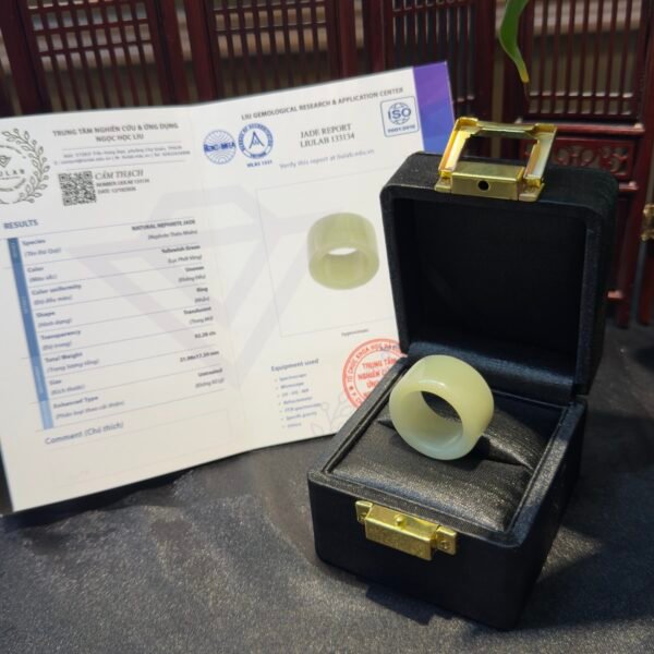 Nhẫn càn long ngọc bích Hoà Điền