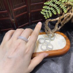 Nhẫn ngọc phỉ thuý băng chủng Myanmar - Hình ảnh 6