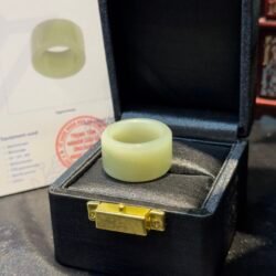 Nhẫn càn long ngọc bích Hoà Điền Nhẫn càn long ngọc bích Hoà Điền - Ảnh 2