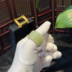 Nhẫn càn long ngọc bích Hoà Điền Nhẫn càn long ngọc bích Hoà Điền - Ảnh 5