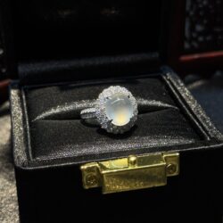 Nhẫn ngọc phỉ thuý thuỷ tinh chủng