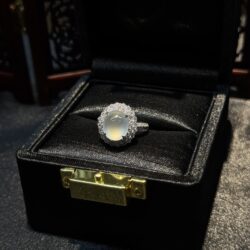 Nhẫn ngọc phỉ thuý thuỷ tinh chủng