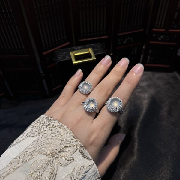 Nhẫn ngọc phỉ thuý thuỷ tinh chủng