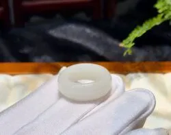 Nhẫn ngọc bích Hoà Điền (bạch ngọc) - Ảnh 3
