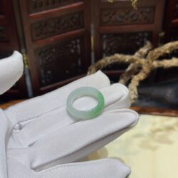 Nhẫn ngọc phỉ thúy xanh lý táo - Ảnh 7