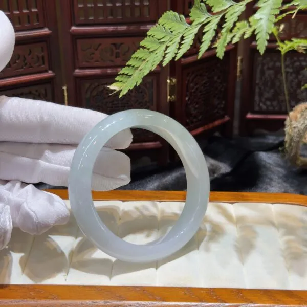 Vòng bản liền ngọc phỉ thúy Miến Điện