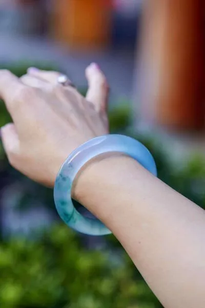 Vì Sao Phỉ Thuý Lại Có Rạn Nứt? Cách Nhận Biết Vết Rạn, Nứt, Sớ, Bông Và Đường Chỉ Trong Ngọc