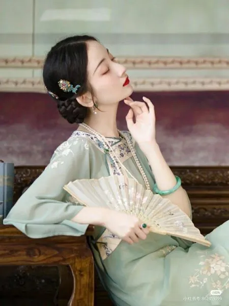 Vì Sao Phỉ Thuý Lại Có Rạn Nứt? Cách Nhận Biết Vết Rạn, Nứt, Sớ, Bông Và Đường Chỉ Trong Ngọc