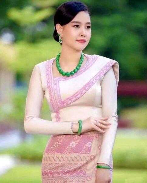 Ý Nghĩa Của Việc Đeo Vòng Tay Ngọc