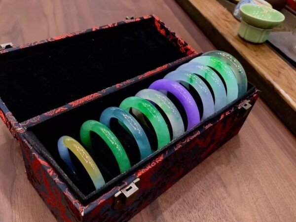 Tại Sao Ngọc Phỉ Thuý Lại Được Ưa Chuộng Đến Vậy?