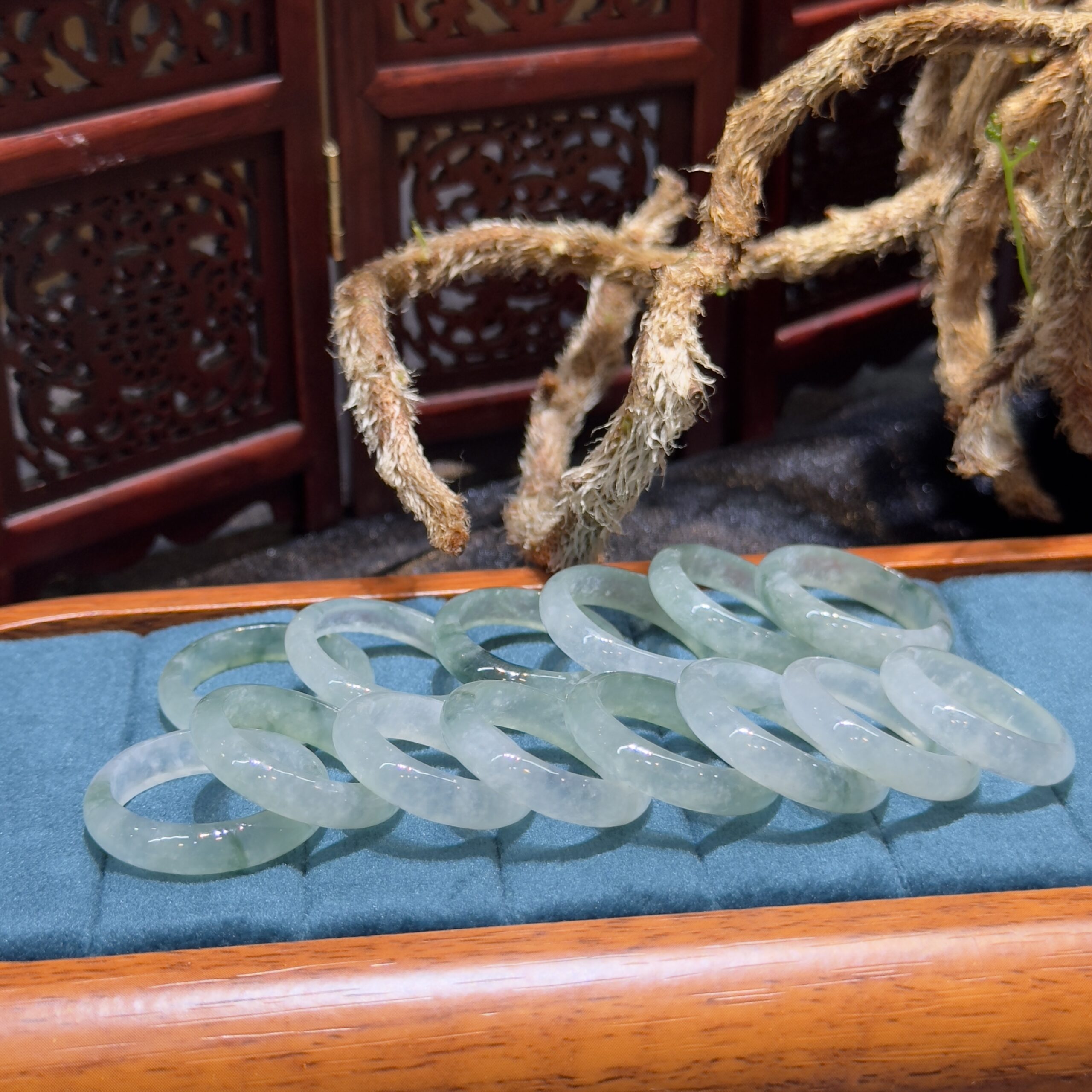 Nhẫn ngọc phỉ thuý hoa bay Nhẫn ngọc phỉ thuý hoa bay - Ảnh 6