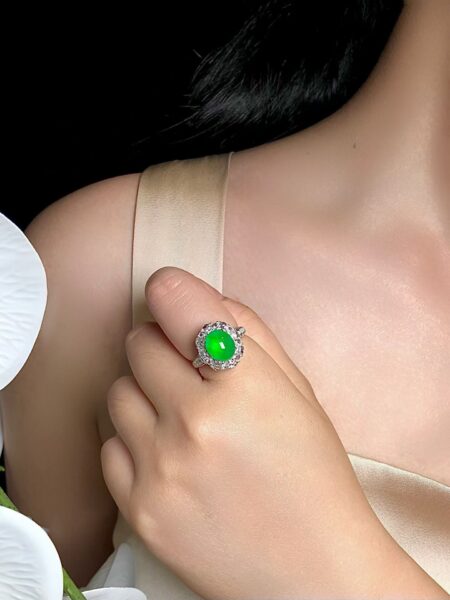 Phỉ Thuý "Chính Dương Xanh" Là Gì? Có Phải Tất Cả Các Màu Đều Là Dương Xanh?