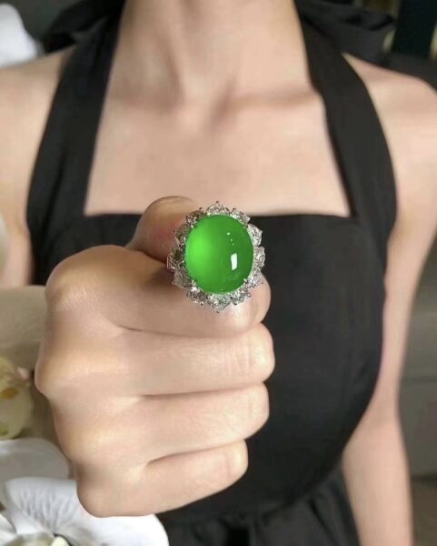 Phỉ Thuý "Chính Dương Xanh" Là Gì? Có Phải Tất Cả Các Màu Đều Là Dương Xanh?