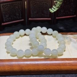 Vòng chuỗi ngọc bích Hoà Điền 12 ly