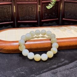 Vòng chuỗi tay ngọc Hoà Điền 12 ly