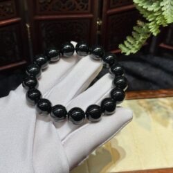 Vòng tay ngọc Hoà Điền 12 ly Vòng tay ngọc Hoà Điền 12 ly