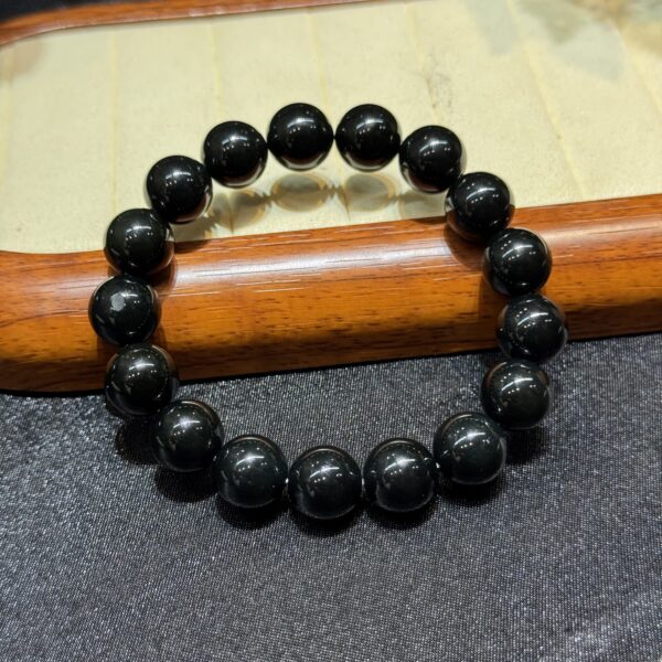 Vòng tay ngọc Hoà Điền 12 ly