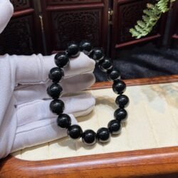 Vòng tay ngọc Hoà Điền 12 ly