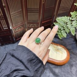 Nhẫn ngọc phỉ thuý băng dương lục Nhẫn ngọc phỉ thuý băng dương lục