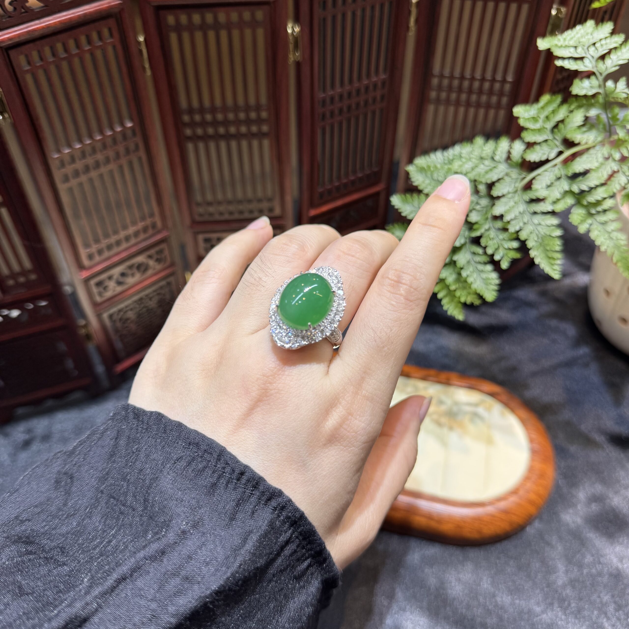 Mặt dây chuyền ngọc Phỉ thuý băng dương lục Myanmar Mặt dây chuyền ngọc Phỉ thuý băng dương lục Myanmar