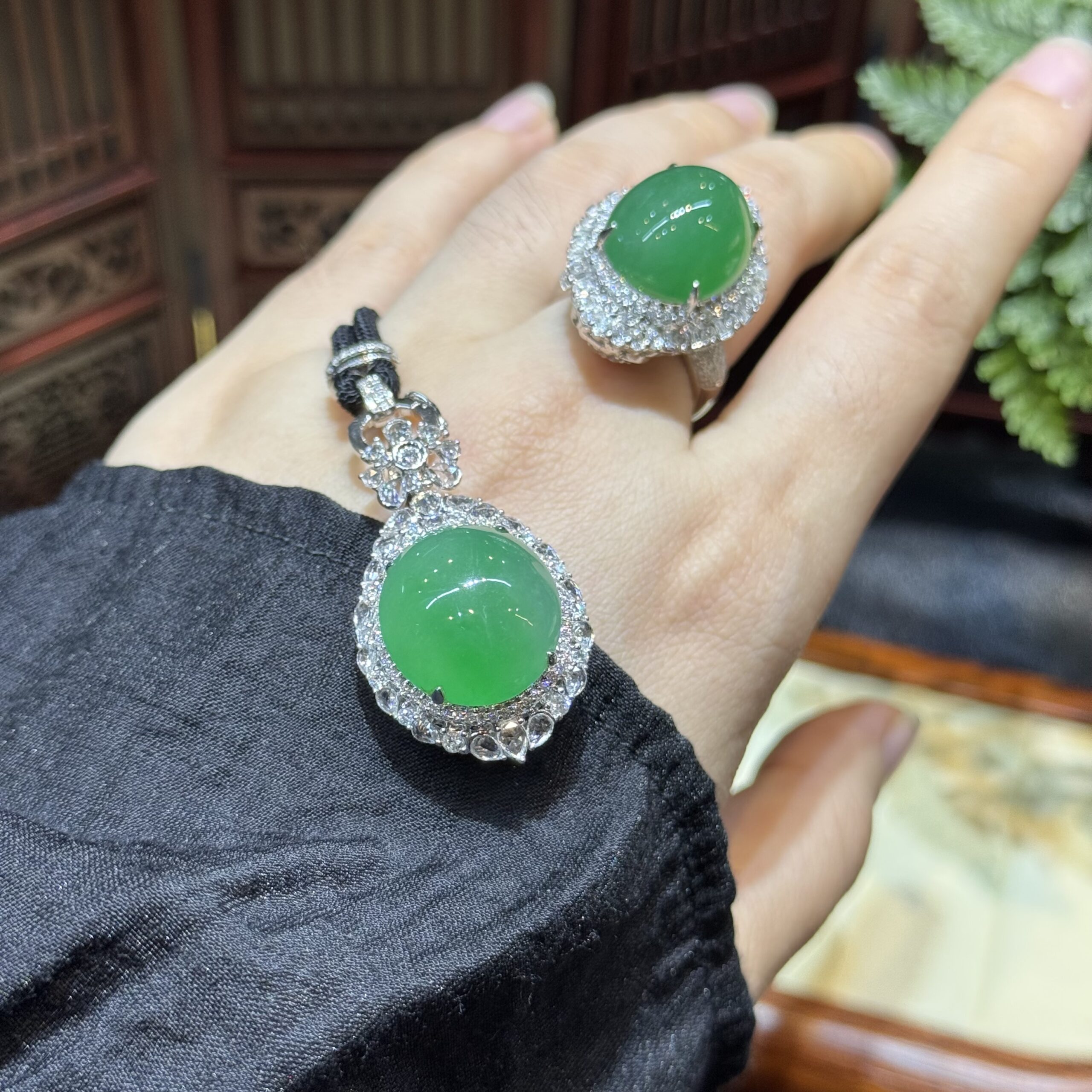 Mặt dây chuyền ngọc phỉ thuý Myanmar Mặt dây chuyền ngọc phỉ thuý Myanmar - Ảnh 13