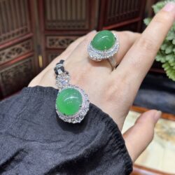 Mặt dây chuyền ngọc phỉ thuý Myanmar Mặt dây chuyền ngọc phỉ thuý Myanmar