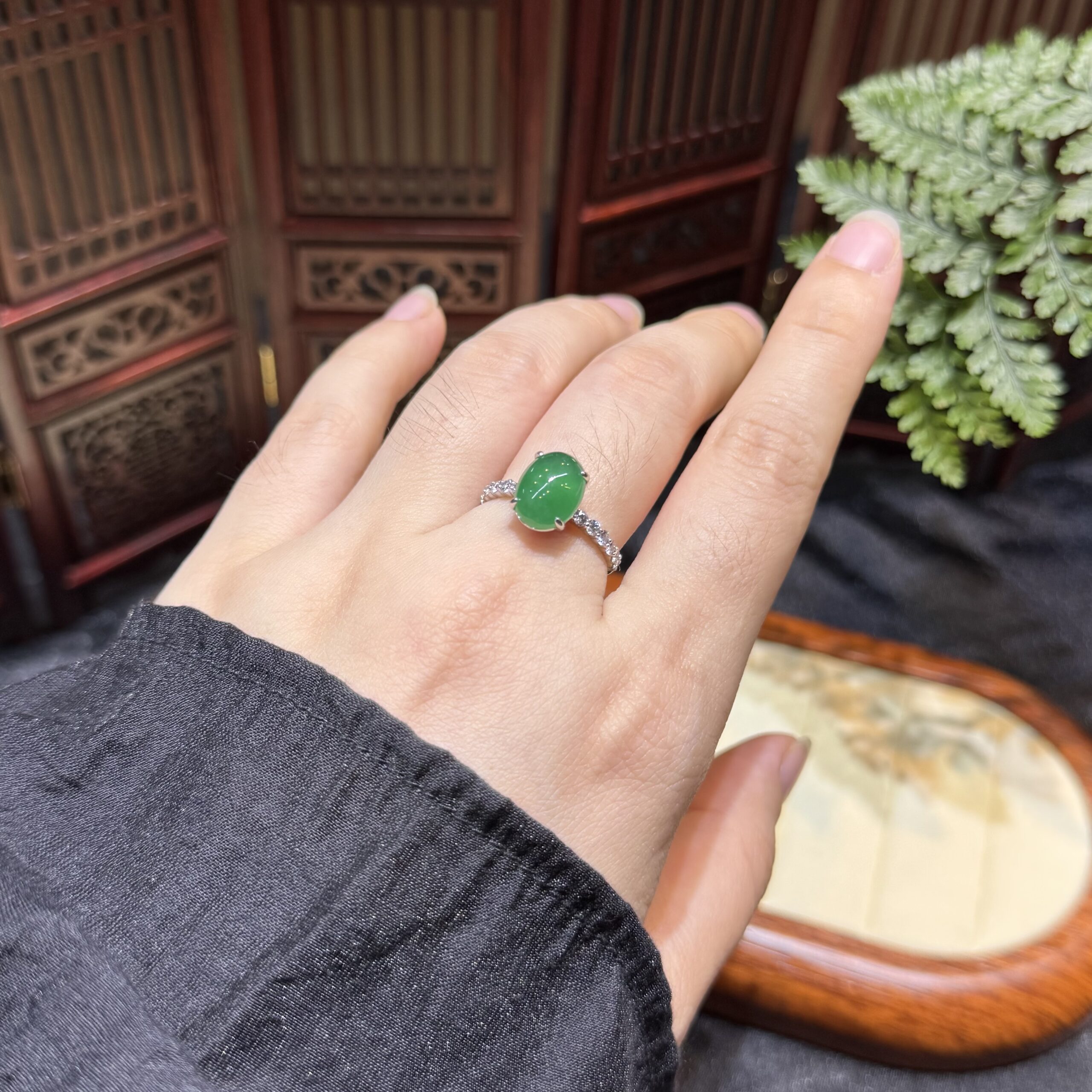 Nhẫn ngọc phỉ thuý băng dương lục đậm Nhẫn ngọc phỉ thuý băng dương lục đậm - Ảnh 4