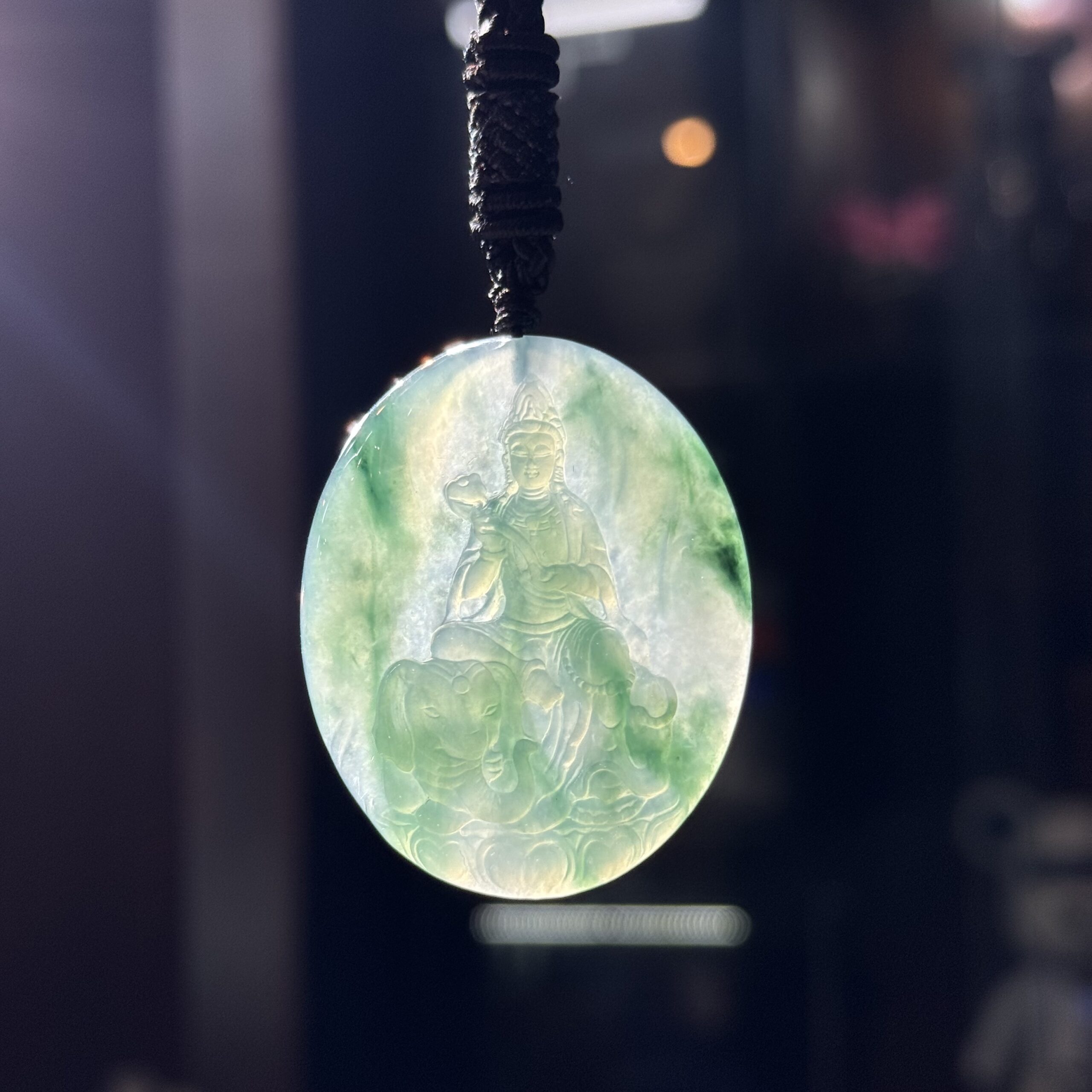 Phổ hiền bồ tát ngọc phỉ thuý băng hoa bay Phổ hiền bồ tát ngọc phỉ thuý băng hoa bay - Ảnh 2