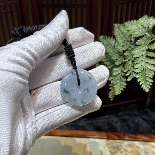 Đồng điếu ngọc phỉ thuý băng hoa bay