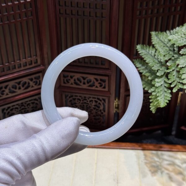 Vòng tay ngọc phỉ thuý nếp băng