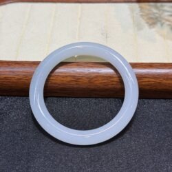 Vòng tay ngọc phỉ thuý nếp băng