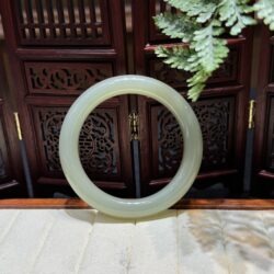 Vòng tay ngọc bích Hoà Điền Vòng tay ngọc bích Hoà Điền