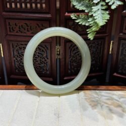 Vòng tay ngọc bích Hoà Điền Vòng tay ngọc bích Hoà Điền