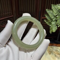 Vòng tay ngọc bích Hoà Điền Vòng tay ngọc bích Hoà Điền