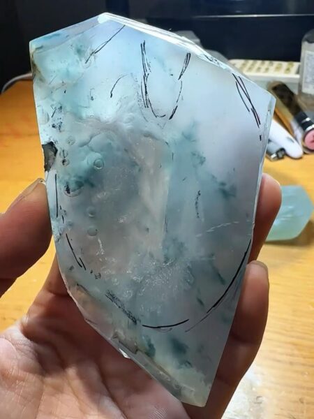 Tại Sao Phỉ Thuý Hoa Bay Lại Được Ưa Chuộng Đến Như Vậy?