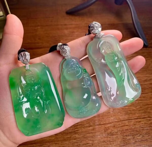 Tại Sao Phỉ Thuý Hoa Bay Lại Được Ưa Chuộng Đến Như Vậy?