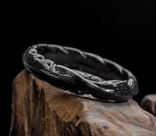 Phỉ Thuý Gà Đen Là Gì? Sự Khác Nhau Giữa Gà Đen Và Hắc Băng! Phỉ Thuý Gà Đen Là Gì? Sự Khác Nhau Giữa Gà Đen Và Hắc Băng!