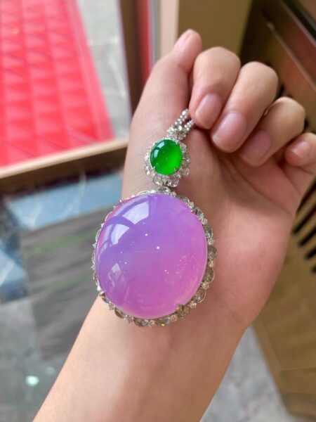 Giải Mã "Màu Tím Thị Phi" Mà Ai Chơi Ngọc Cũng Khó Lý Giải Giải Mã "Màu Tím Thị Phi" Mà Ai Chơi Ngọc Cũng Khó Lý Giải